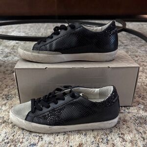 Stylish Black Womens Sneakers